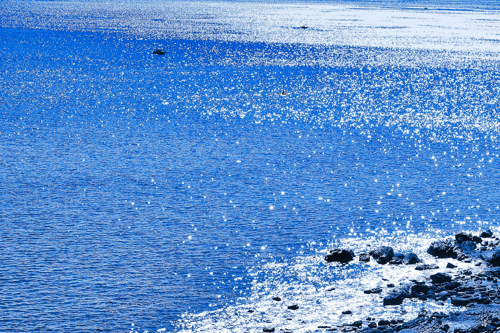 Sparking blue waters